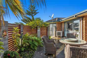 2 Island View Heights, Coastlands