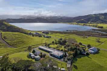 Established Colville Bay Motel & Motorcamp