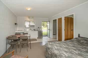 Established Colville Bay Motel & Motorcamp