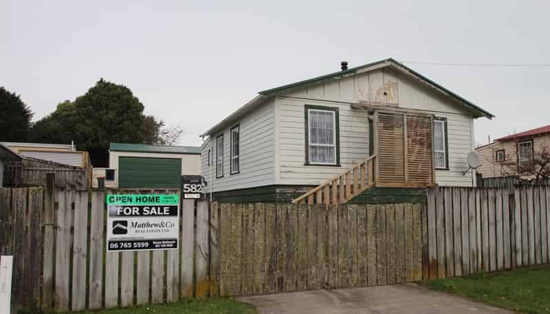 582 Page Street Extension, 