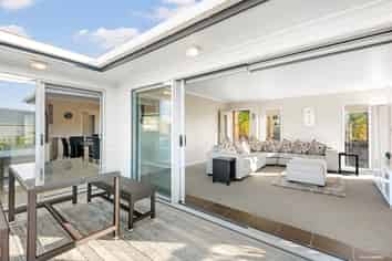 4 & 4A Cable Bay Block Road, Coopers Beach