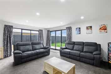 19 Broadway Parade, Rolleston