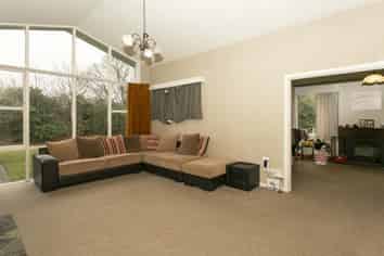 84 Middle Road, Allenton