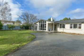 84 Middle Road, Allenton