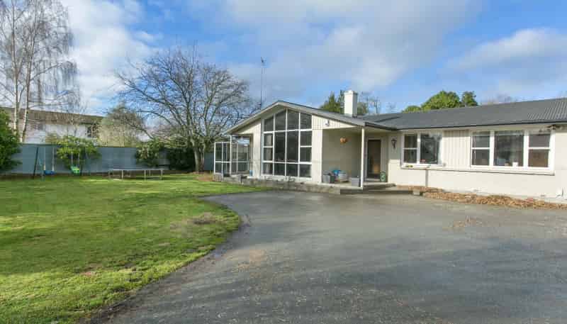 84 Middle Road, Allenton