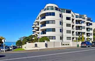 3H/175 Hurstmere Road, Takapuna