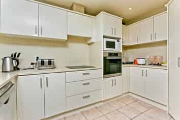 3H/175 Hurstmere Road, Takapuna