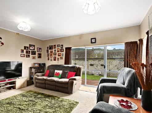 22 Memphis Grove, Totara Park