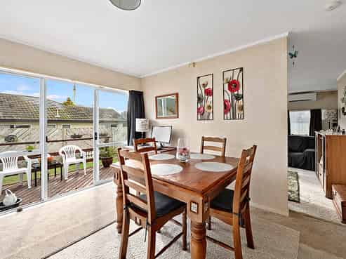 22 Memphis Grove, Totara Park