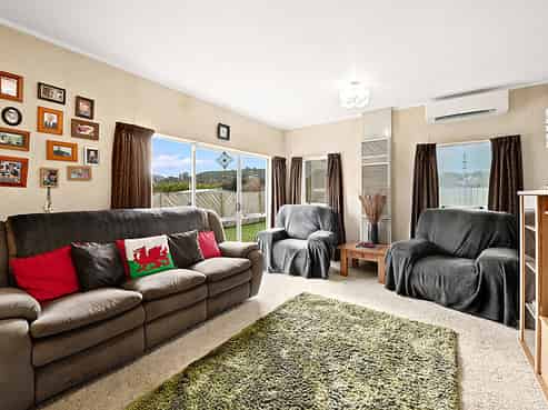 22 Memphis Grove, Totara Park