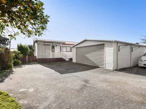 56 Landscape Road, Papatoetoe