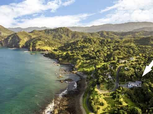 402 Tuateawa Road, Tuateawa