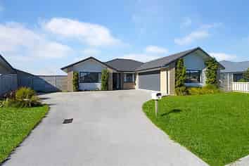 5 Fred White Drive, Kumeu
