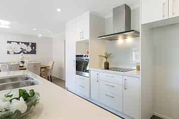 5 Fred White Drive, Kumeu