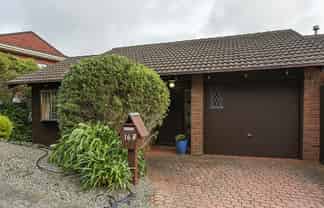 16B Parklands Drive, Karori