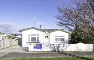 64 Lyndhurst Street, Takaro