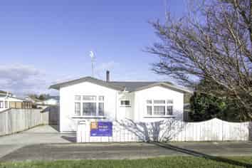 64 Lyndhurst Street, Takaro