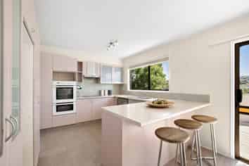 6 Valdese Rise, Browns Bay