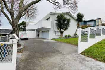 6 Valdese Rise, Browns Bay