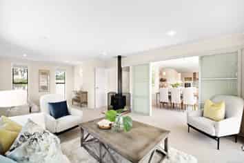 6 Valdese Rise, Browns Bay