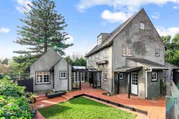 1 Kohutuhutu Road, Raumati Beach