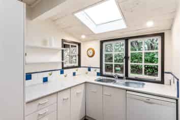 1 Kohutuhutu Road, Raumati Beach