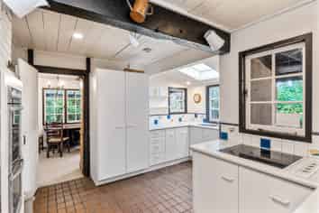 1 Kohutuhutu Road, Raumati Beach