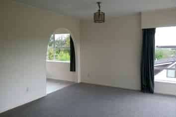 2/59 Pupuke Road, Birkenhead