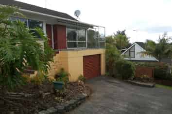 2/59 Pupuke Road, Birkenhead