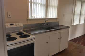 13 Emerson Road, Otara