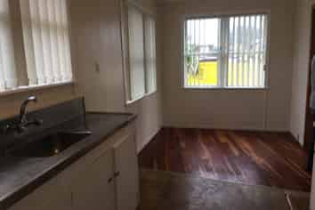 13 Emerson Road, Otara