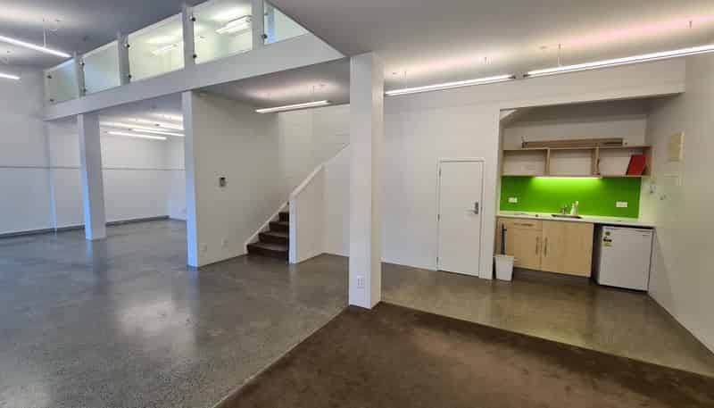 160 Broadway, Newmarket