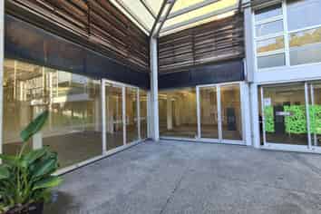 PERFECT BROADWAY OFFICE