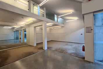 PERFECT BROADWAY OFFICE