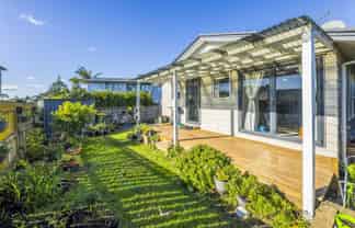 60A Swaffield Road, Papatoetoe