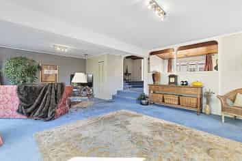 212 Hillcrest Road, Hillcrest