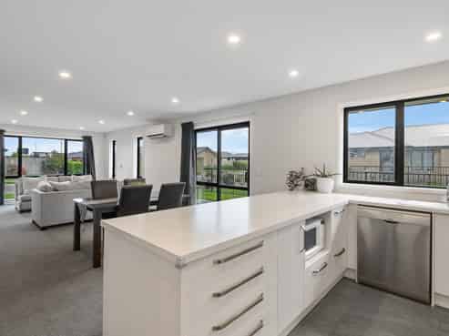 8 Slate Street, Rolleston