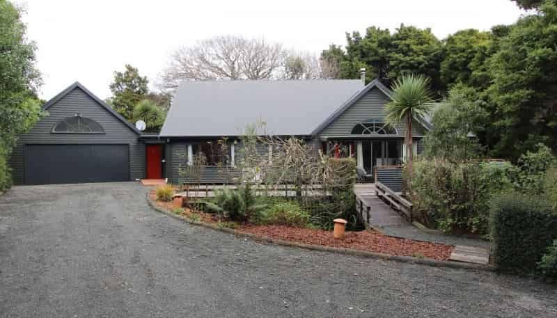 12 Grant Road, 