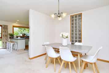 22 Clarevale Street, Burwood