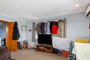 20 Lisa Crescent, Mangakakahi