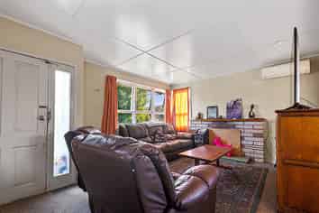 55 Edmund Road, Mangakakahi