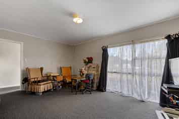 57 Edmund Road, Mangakakahi