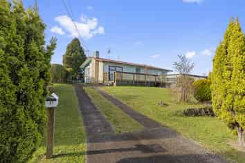 57 Edmund Road, Mangakakahi