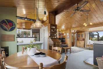 302 Sunset Road, Sunnybrook