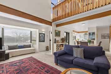 8A Carnot Street, Glenholme