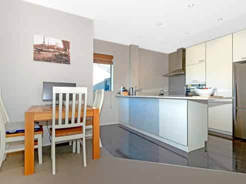 209/4 Reads Quay, Gisborne