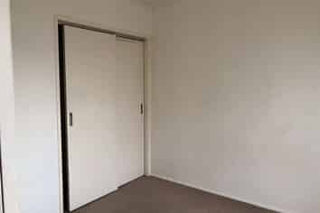 3D/30 Westward Ho, Glen Eden