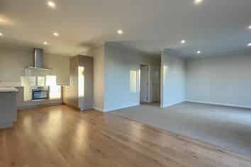 10 Oxford Street,, Tirau