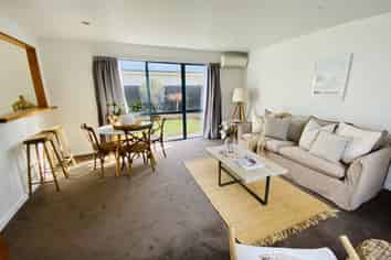 2/359 Hereford Street, Linwood