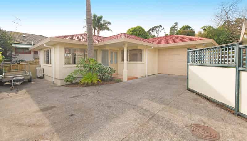 3/692 Whangaparaoa Road, Stanmore Bay